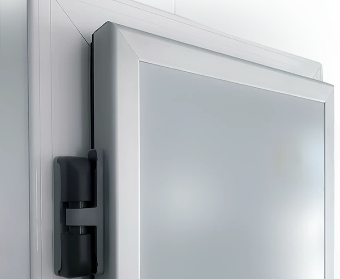 Desarrollo de Puertas Frigoríficas imagen puerta pivotante